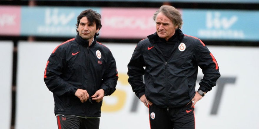 Teknik Direktör Jan Olde Riekerink ile sözleşme yeniledi