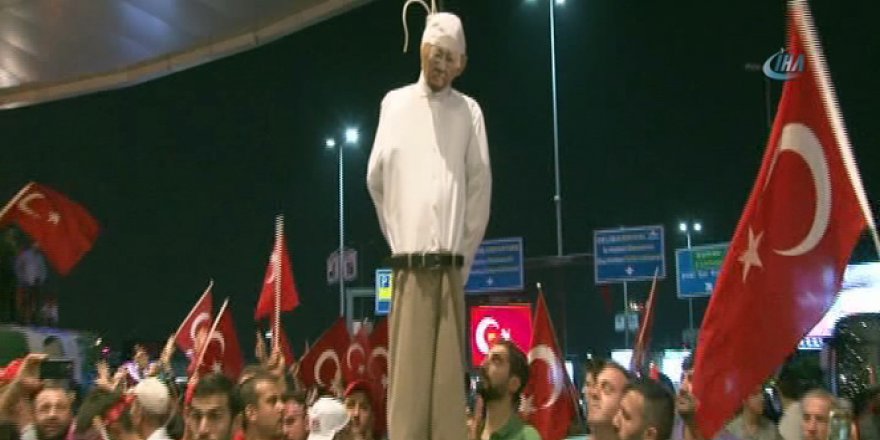 Darbe girişimini işte böyle protesto ettiler!