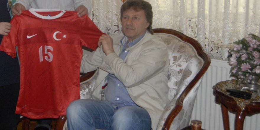 Eski futbolcu İsmail Demiriz Bakırköy'de FETÖ'den gözaltına alındı