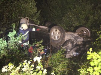 Bolu'da Kontrolden Çıkan Araç Şarampole Uçtu: 3 Yaralı
