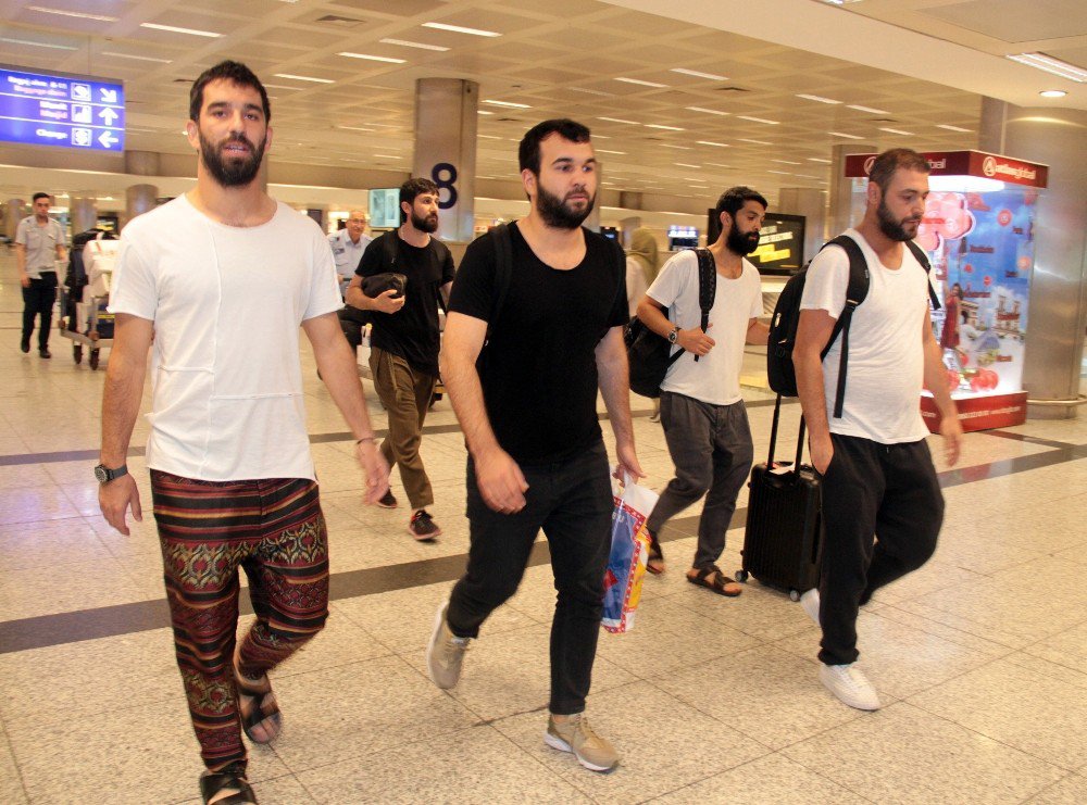 Arda Turan Umreden Dönüş yaptı