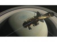 Cassini, Satürn İle Halkaları Arasına İlk Dalışını Yaptı