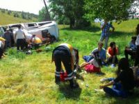 Kütahya’da Minibüs Şarampole Yuvarlandı: 10 Yaralı