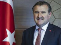 Gençlik ve Spor Bakanı Bak'tan 2017-2018 Futbol Sezonu Mesajı