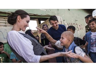 Bm İyi Niyet Elçisi Angelina Jolie'den Iraklı Göçmenlere Yardım Çağrısı