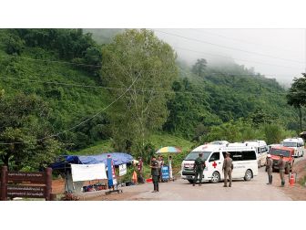 Tayland'da Mağaradaki Çocukları Kurtarma Operasyonu Sürüyor