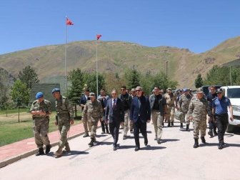 Milli Savunma Bakanı Hulusi Akar’ın Hakkari Ziyareti