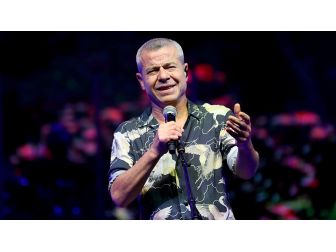 Levent Yüksel'in Harbiye Konserine Yoğun İlgi