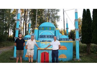 İsveç'teki 'Küçük İstanbul' Büyük İlgi Görüyor