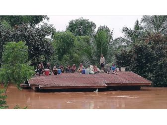Laos'ta Baraj Çöktü, Yüzlerce Kişi Sular Altında Kaldı
