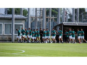 Bursaspor'da Yeni Sezon Kadrosu Şekilleniyor