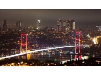 Beyoğlu’nda Gerçekleştirilen Düzensiz Göçmen Operasyonunda 120 Kişi Yakalandı