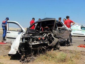 Kayseri’de 3 Otomobilin Karıştığı Feci Kaza: 2 Ölü, 9 Yaralı (Samet A., Semiha A.)