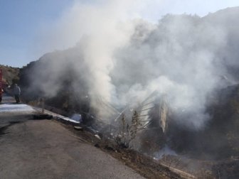 Çorum'da Kaza Yapan Tır Alev Aldı