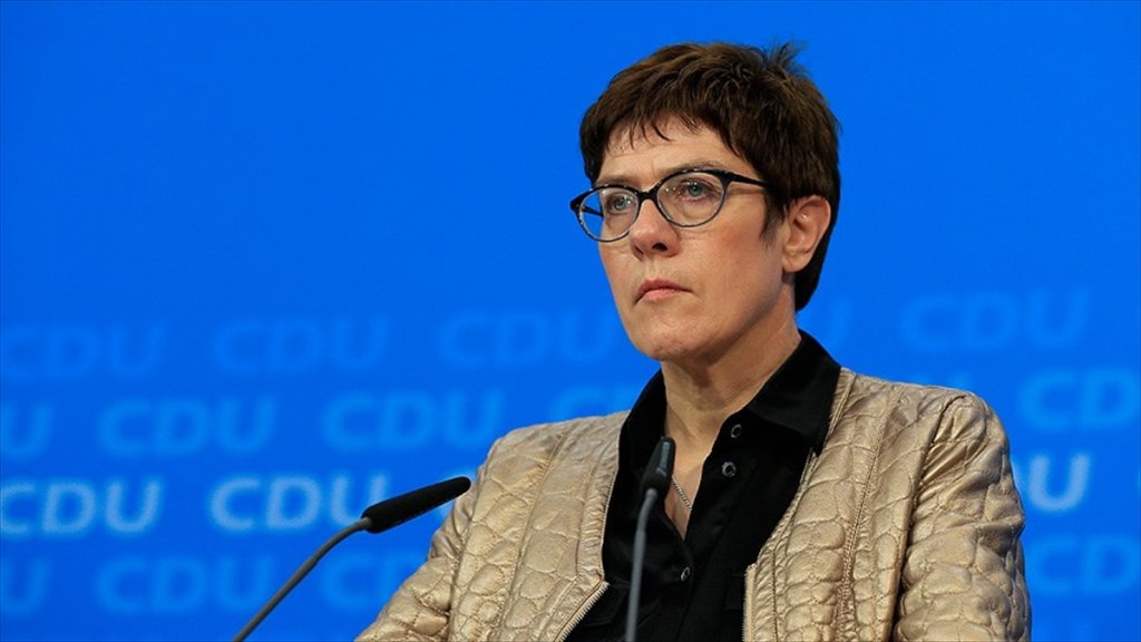 Almanya'da Annegret Kramp-karrenbauer nasıl zirveye oturdu?