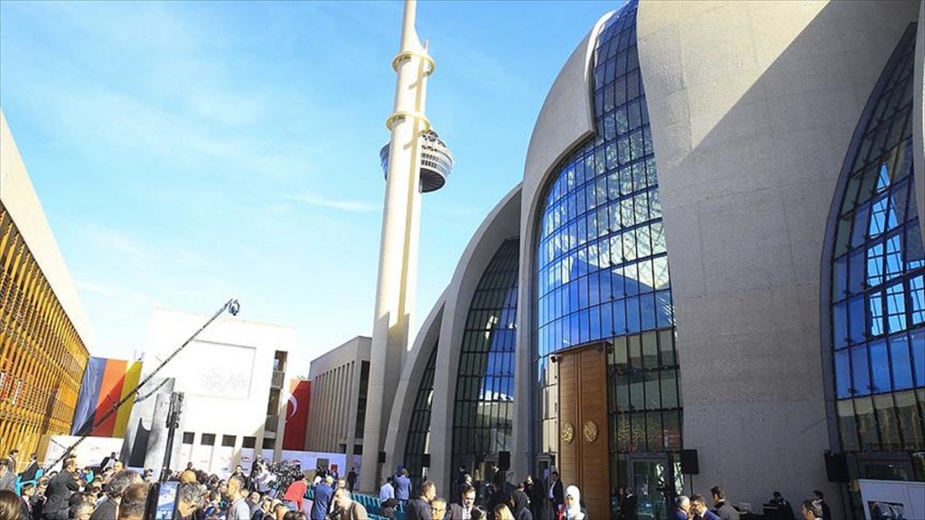 Almanya'da cami vergisi tartışması