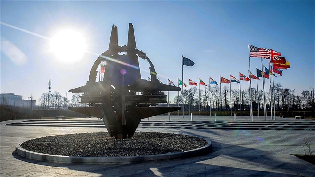 Makedonya Nato'ya Katılım Protokolünü İmzaladı