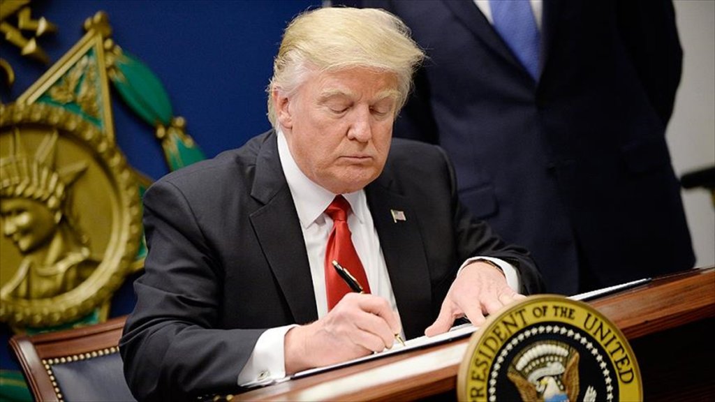 Trump Abd'de 'Ulusal Acil Durum' İlan Etti