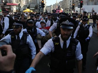 Londra'daki Çevreci İşgal Eyleminde Gözaltı Sayısı 682 Oldu