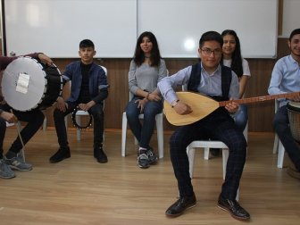 Toplum İçinde Var Olduklarını Müzik Sayesinde Gösteriyorlar