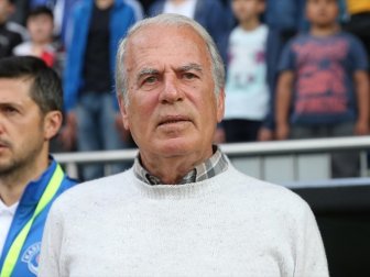 Mustafa Denizli İran'ın Traktör Sazi Takımıyla Anlaştı