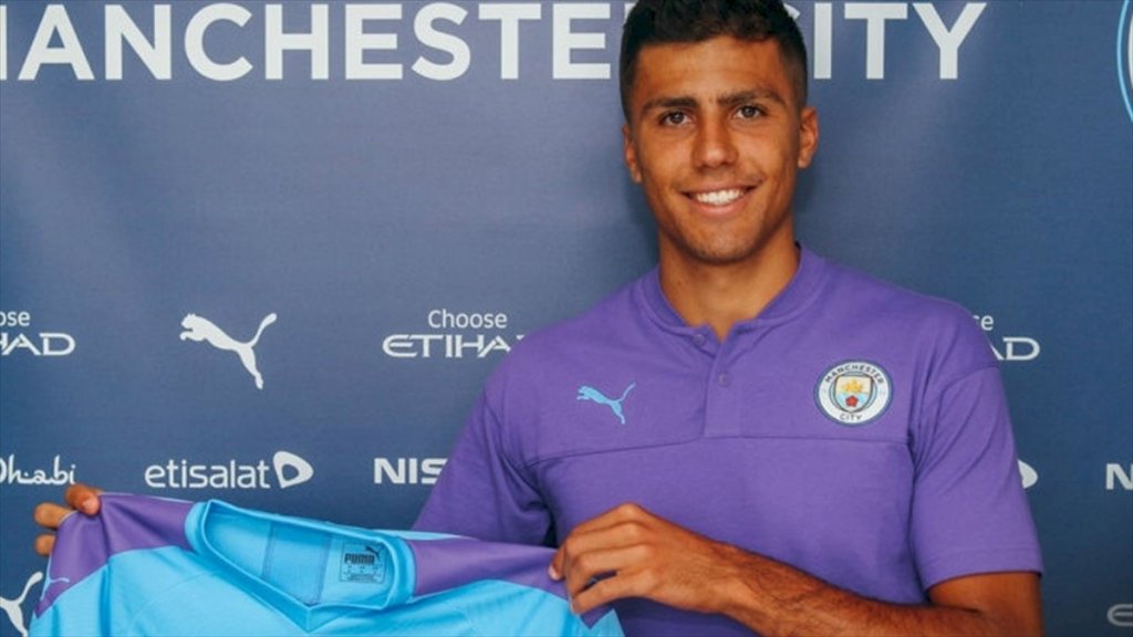 Manchester City, Rodrigo'yu Transfer Etti