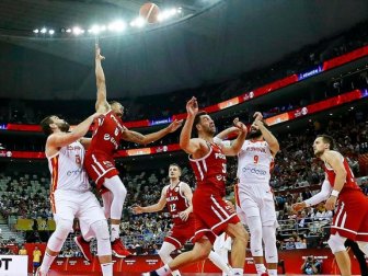 İspanya Yarı Finale Yükseldi