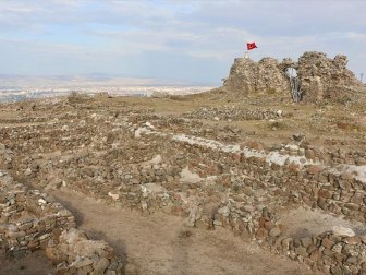 Osmanlı'nın 'İlk'lerinin Yaşandığı Yerleşim: Karacahisar Kalesi