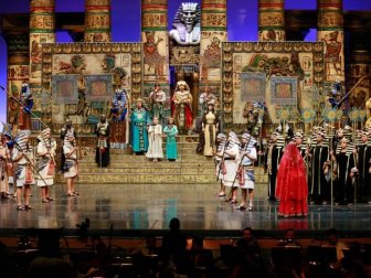 Aida, Radames'e Aşkını Binlerce Kişinin Önünde Haykıracak