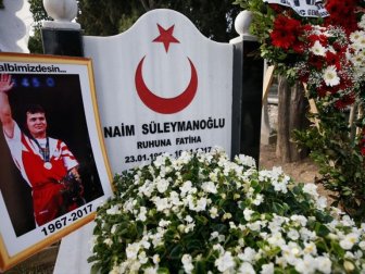 Naim Süleymanoğlu Vefatının İkinci Yıl Dönümünde Anıldı