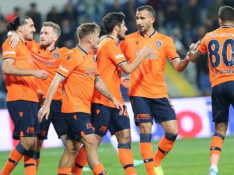 Medipol Başakşehir Galatasaray'a Konuk Oluyor