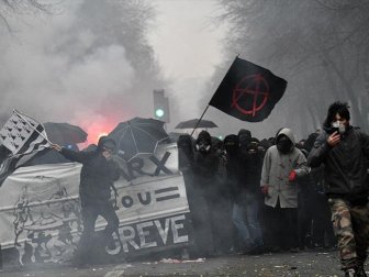 Fransa’daki Protestolar ve Grevler Üçüncü Gününde Devam Ediyor