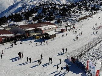Ergan Dağı Kayak Merkezi'nde Hafta Sonu Yoğunluğu