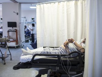 Almanya'da Sağlık Personeli Sayısı Yetersiz