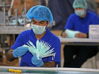 Maske Üreticileri İç Talebe Yetişmeye Çalışıyor