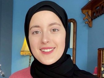 Tunuslu Sanatçı Farah Fersi'den Türkiye'ye İstiklal Marşı ve İzmir Marşıyla Destek