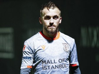 Medipol Başakşehir Kaptanı Edin Visca'dan 1000 Aileye Gıda Yardımı