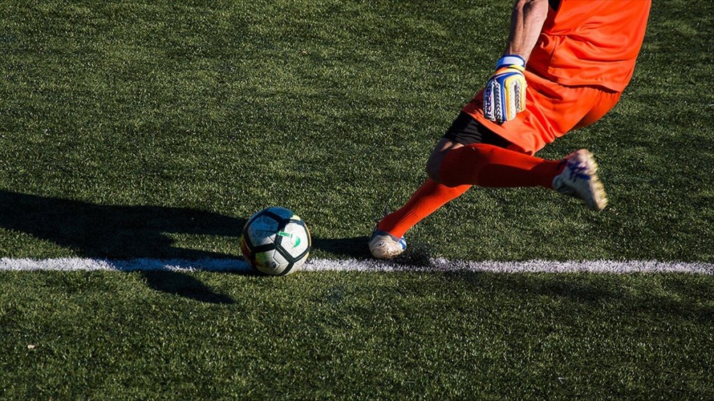Tepkilere aldırış etmeyen İtalya Futbol Federasyonu Başkanı ısrarını sürdürüyor