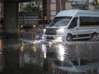 Ankara'da Gök Gürültülü Sağanak Etkili Oldu