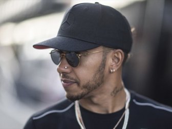 Lewis Hamilton'dan Siyahi Amerikalı Floyd'un Öldürülmesine Sessiz Kalanlara Tepki