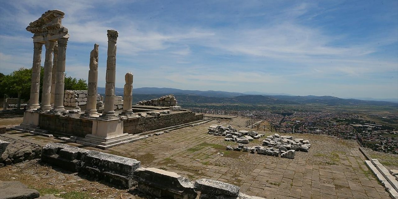 İzmir Bergama'da Heyecanlandıran Yeni Buluntular Bulundu