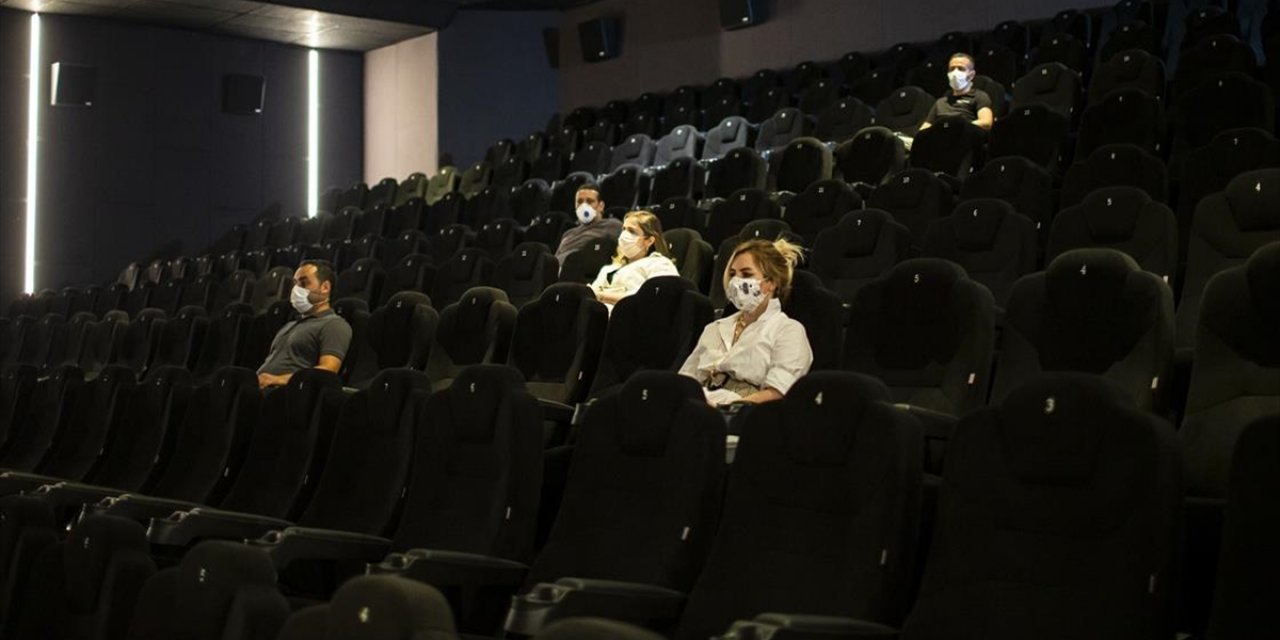 Türkiye Genelindeki bir çok Sinema Kapılarını açtı
