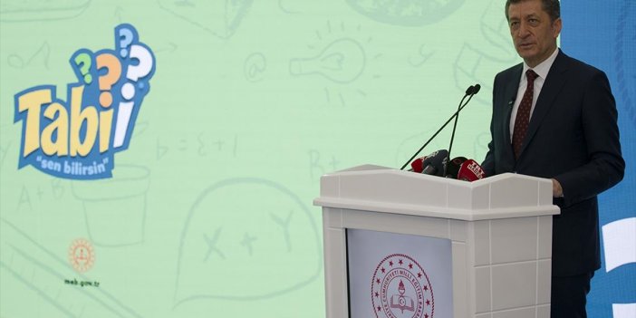Bakan Selçuk Ortaokul Öğrencileri için Eğlenceli Mobil Uygulama 'Tabii'yi Tanıttı