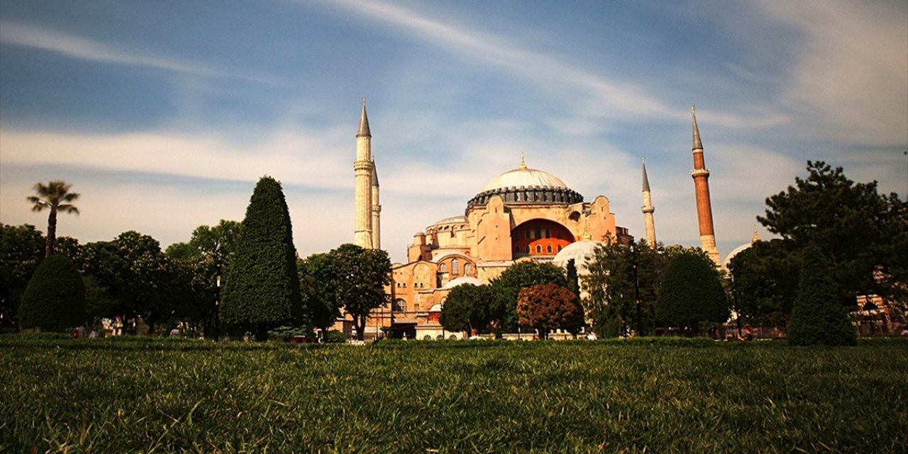 Ayasofya'yı Camiden Müzeye Dönüştüren 1934 Tarihli Bakanlar Kurulu Kararına İptal