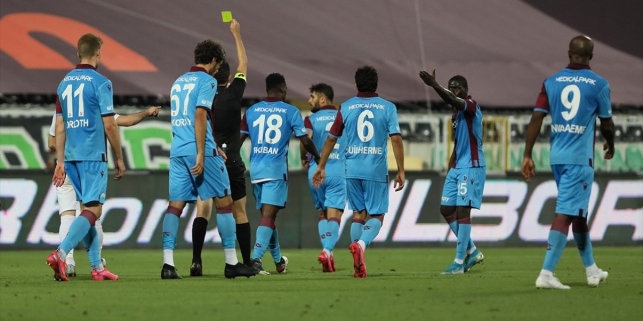 Trabzonspor, Yukatel Denizlispor Karşısında Yenilmezlik Serilerini Kaybetti