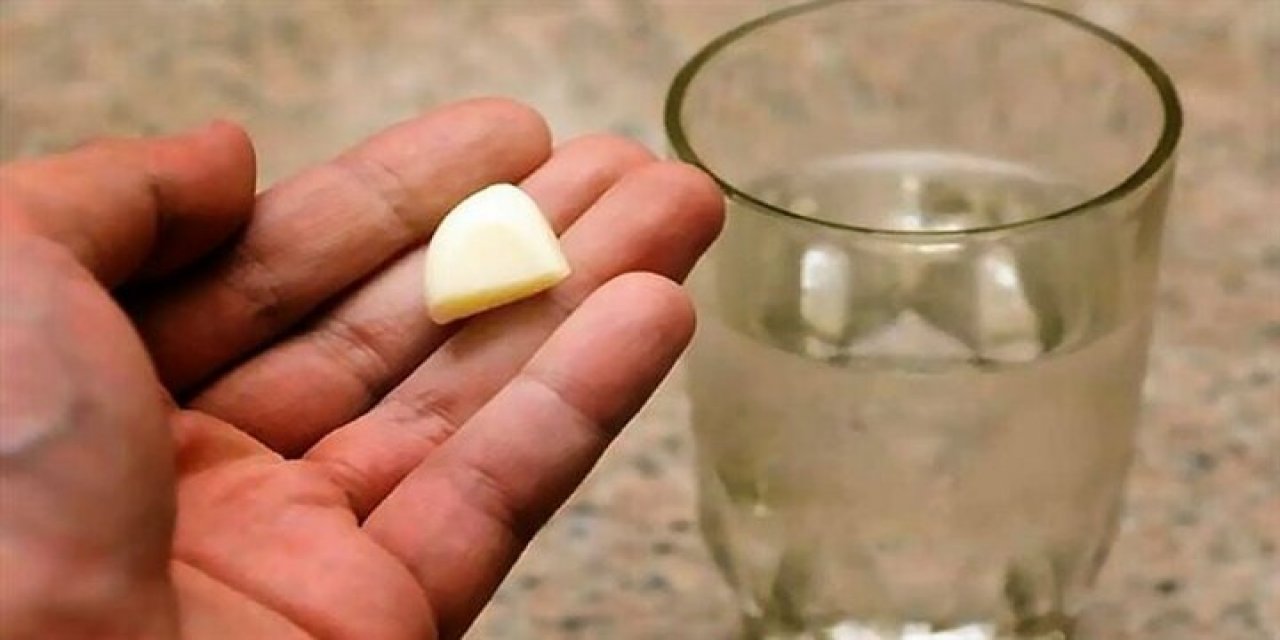 Aç Karnına Bir Diş kadar Sarımsak Yediğinizde O sorun geçer