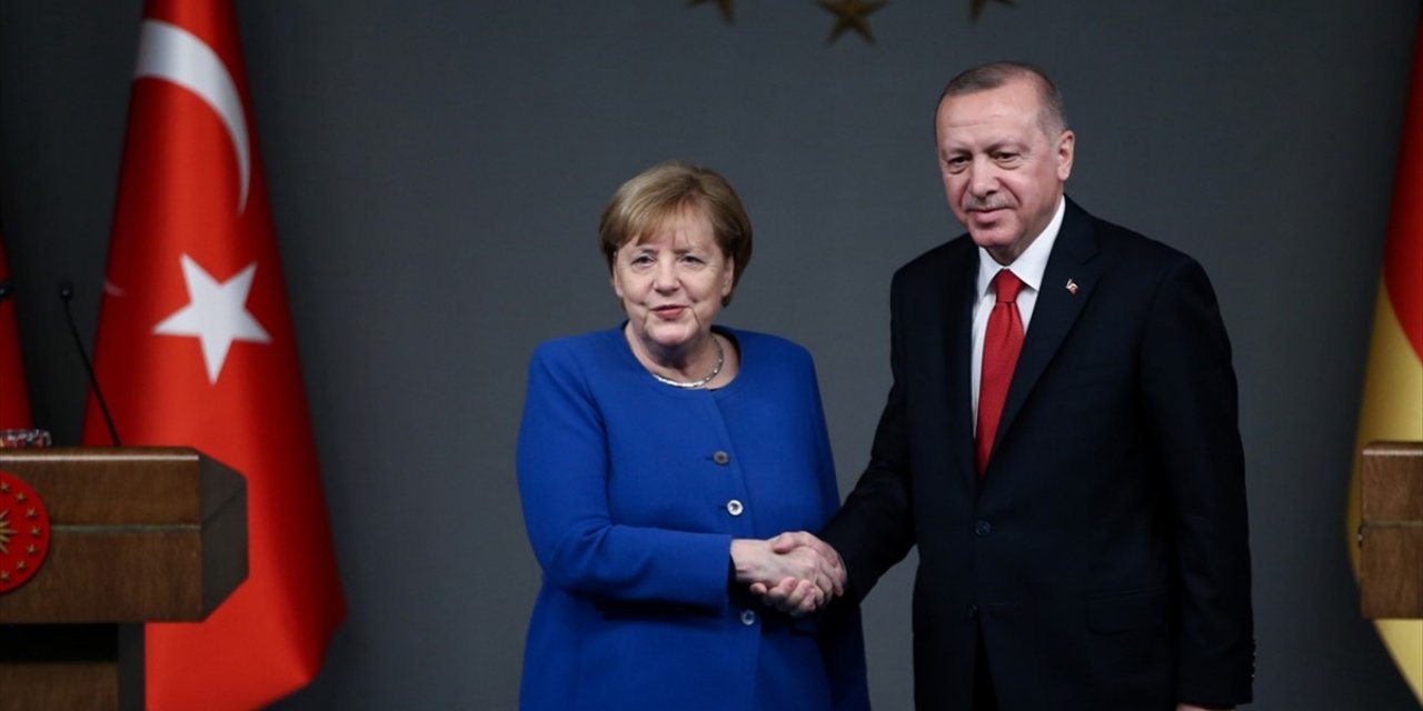 Erdoğan ve Almanya Başbakanı Merkel'den kritik görüşme