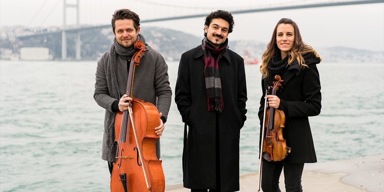 Oda Müziğinin Genç Sesi 'Bosphorus Trio' Türk Bestecilerin Eserlerini Dünyaya Duyuruyor
