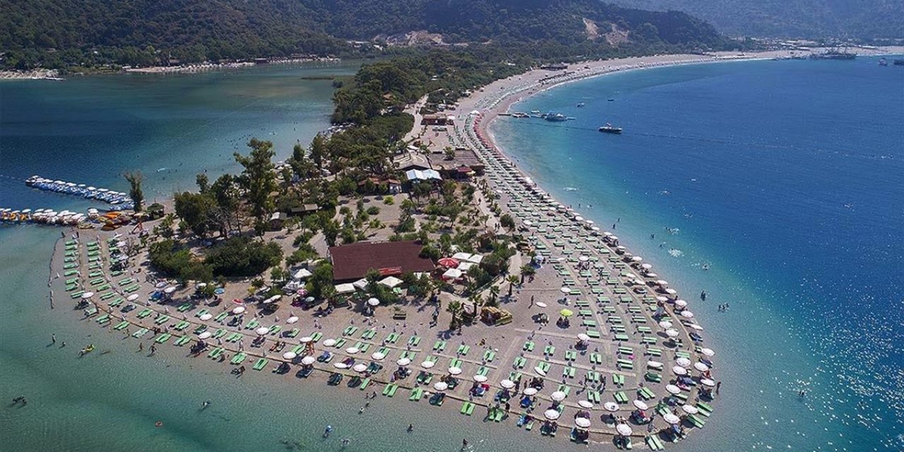 Doğal Güzellikleri ve Eski Çağlara Dayanan Tarihi ile Dünyaca Ünlü 'Ölüdeniz'