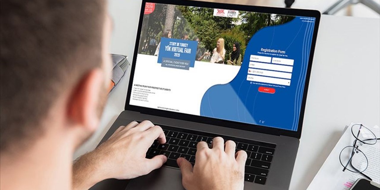 Tercih Yapacak Adaylar İçin 'Üniversiteni Keşfet YÖK Sanal Fuarı' Başladı
